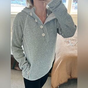 The North Face Light Gray Women’s Hooded Sweatshirt